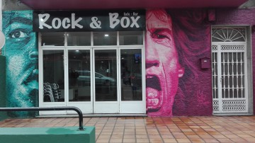 Rock & Box