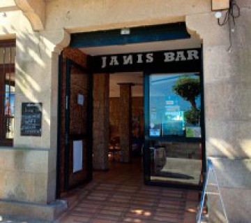 Janis Bar